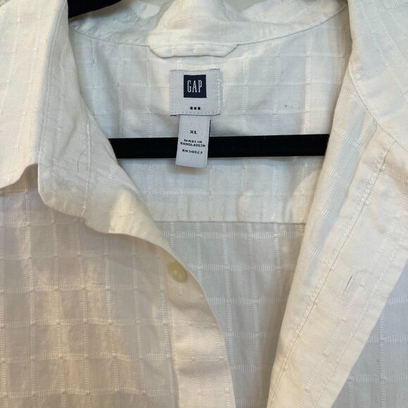 Gap White Short Sleeve Textured Button Down - Picture 6 of 7